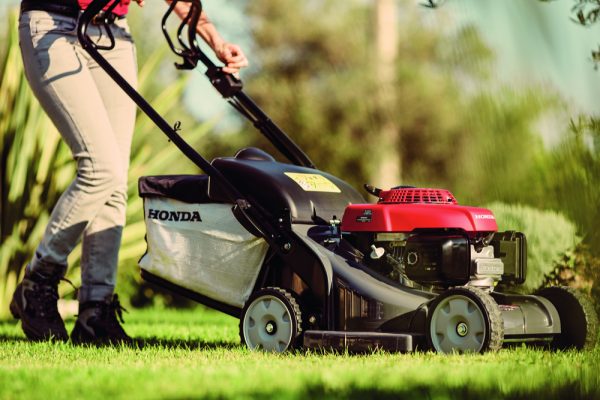 HRX426 location mowing image